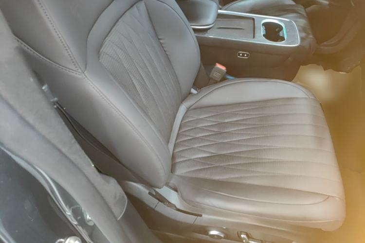 Used EXEED Star Era ET 2025 Extended-Range 240 All-Wheel Drive Supreme Deluxe Right Front Seat
