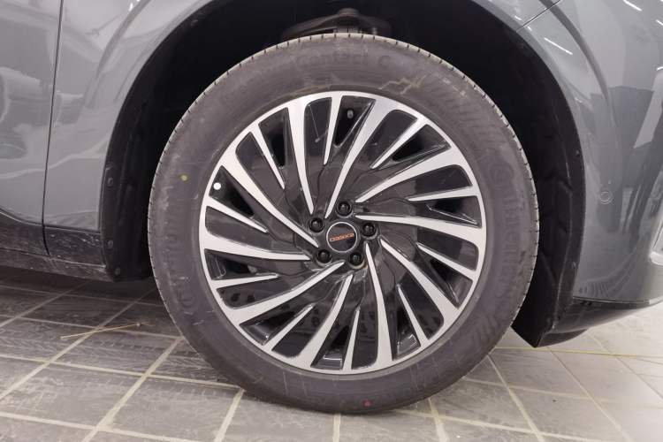 Used EXEED Star Era ET 2025 Extended-Range 265 Max Two-Wheel Drive Urban Advanced Driver Assistance Right Front Wheel Hub