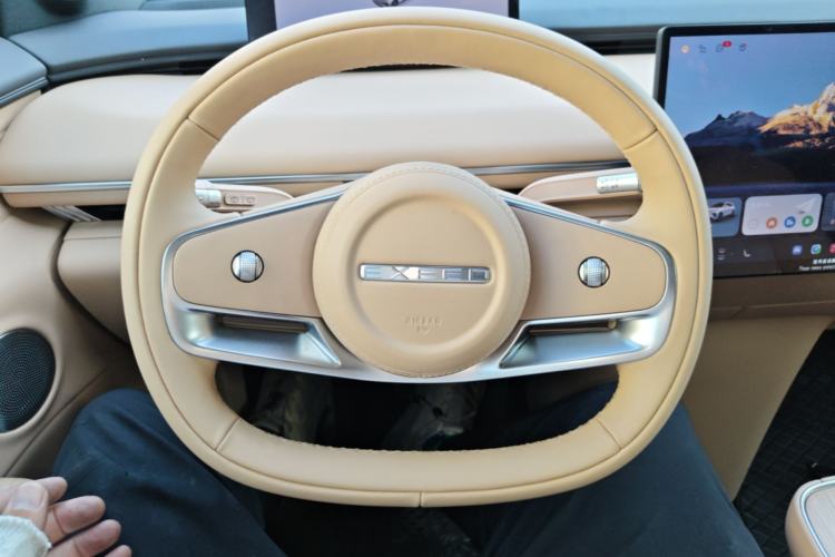 Used EXEED Star Era ET 2025 Extended-Range 265 Pro Two-Wheel Drive High-Speed Driver Assistance Steering Wheel