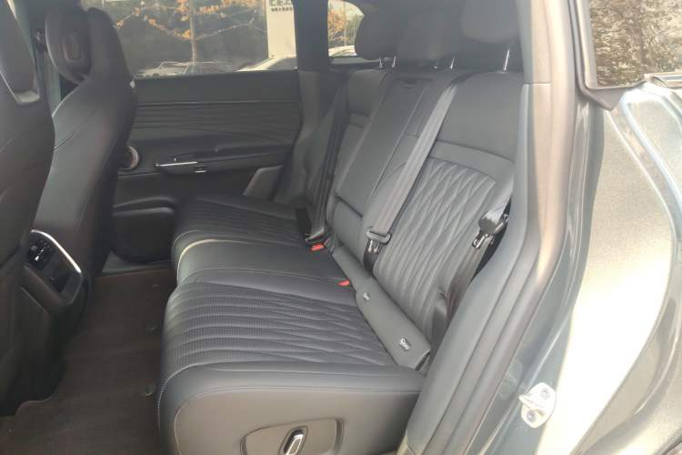 Used EXEED Star Era ET 2025 Extended-Range 265 Pro Two-Wheel Drive High-Speed Driver Assistance Interior 4