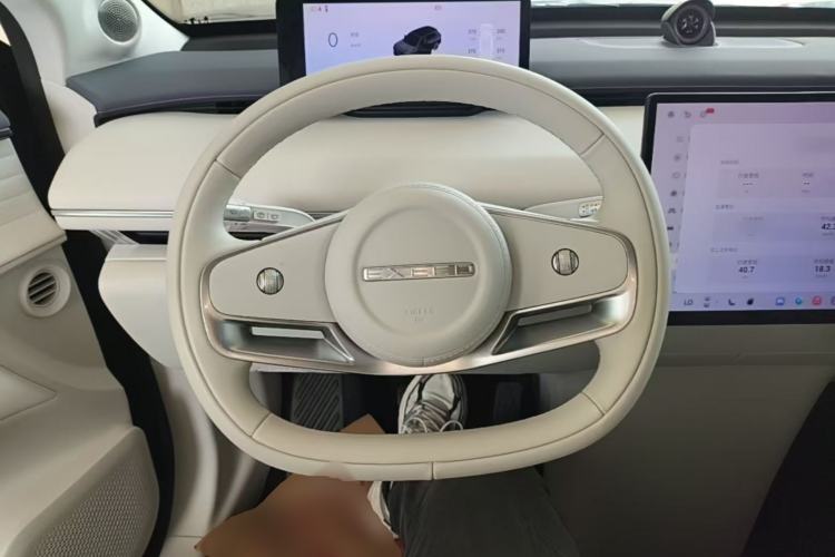 Used EXEED Star Era ET 2025 Pure Electric 760 Max Two-Wheel Drive Urban Advanced Driver Assistance System Steering Wheel