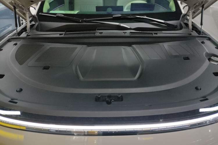 Used EXEED Star Era ET 2025 Range-Extended 240 Pro All-Wheel Drive High-Speed Driver Assistance Engine Bay