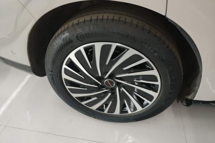 Used EXEED Star Era ET 2025 Range-Extended 240 Pro All-Wheel Drive High-Speed Driver Assistance Right Rear Wheel Hub