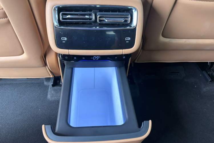 Used EXEED Starway EX7 2026 Model, Range-Extended, Two-Wheel Drive Max Edition Interior 6