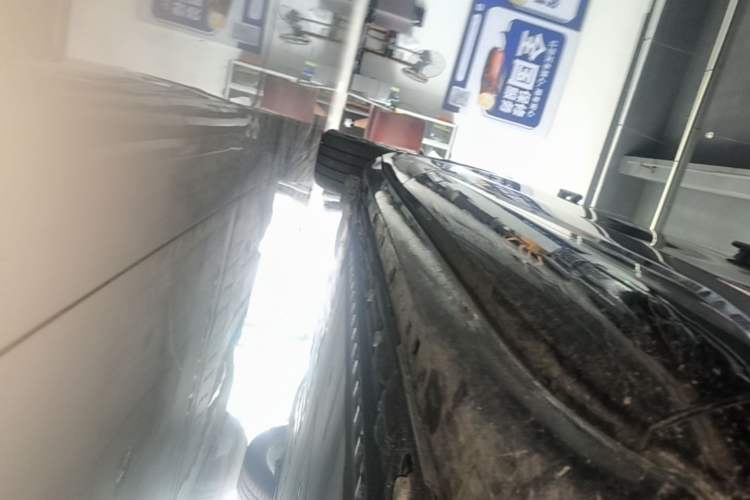 Used EXEED Starway EX7 2026 Model, Range-Extended, Two-Wheel Drive Max Edition Right Side Sill
