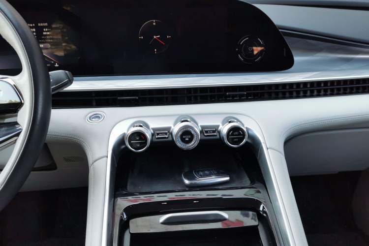 Used EXEED Stellar 2023 400T Four-Wheel Drive Luxury Edition Audio And AC Panel