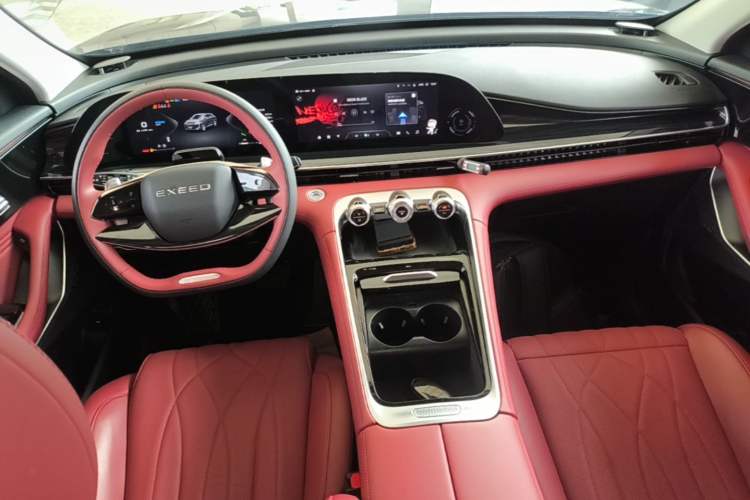 Used EXEED Stellar 2023 400T Four-Wheel Drive Enjoying the Flying Fish Edition Center Console