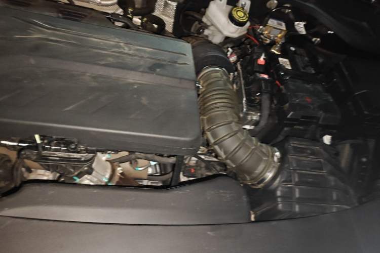 Used EXEED Stellar 2023 400T Four-Wheel Drive Premium Flying Fish Edition Engine Bay Left