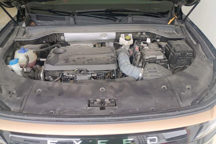 Used EXEED Stellar 2023 400T Four-Wheel Drive Premium Flying Fish Edition Engine Bay