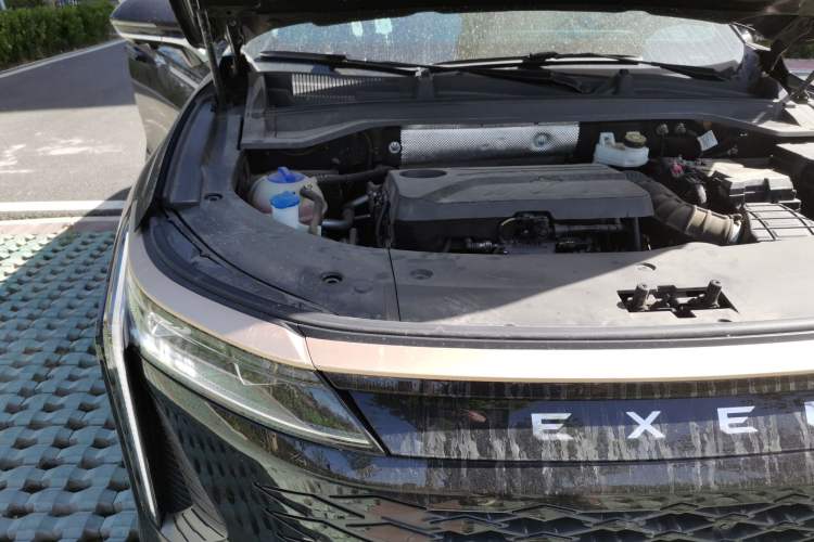 Used EXEED Stellar 2023 400T Four-Wheel Drive Premium Flying Fish Edition Engine Bay Right