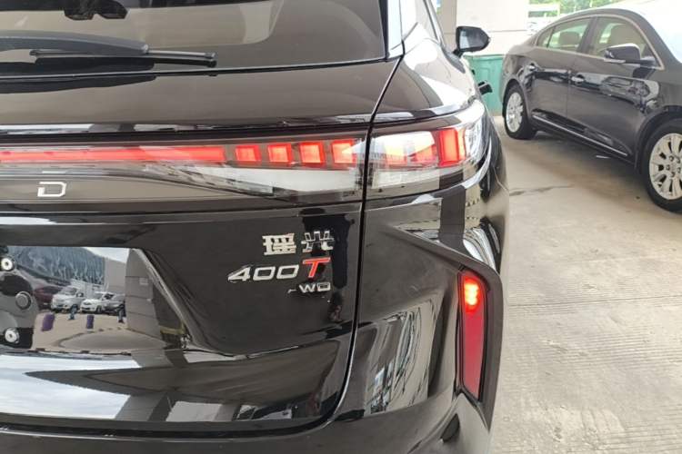 Used EXEED Stellar 2023 400T Four-Wheel Drive Enjoying the Flying Fish Edition Exterior 3