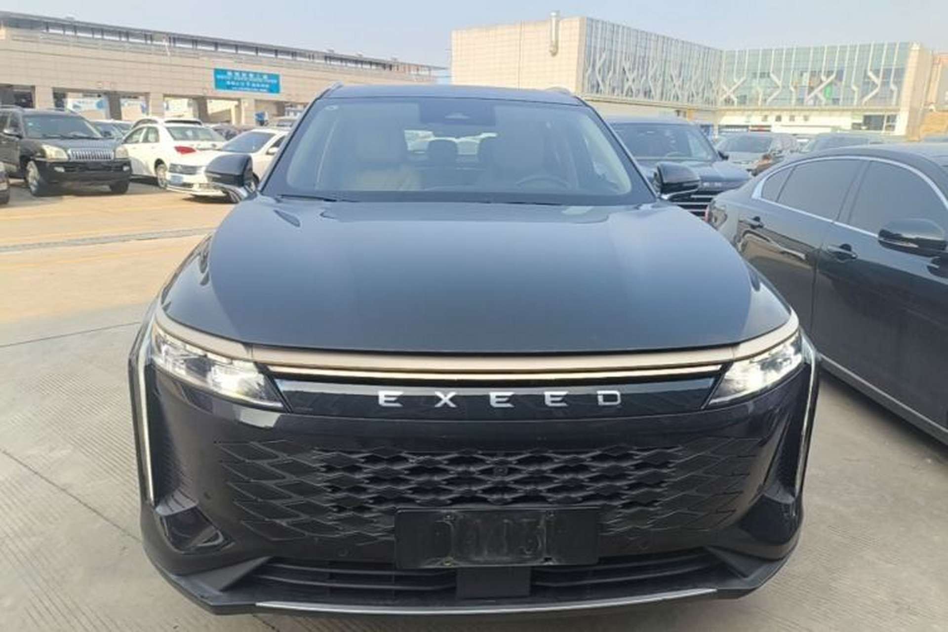 Used EXEED Stellar 2023 400T Two-Wheel Drive Luxury Edition Front