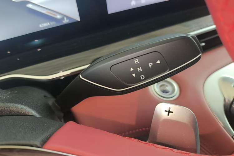 Used EXEED Stellar 2023 400T Two-Wheel Drive Comfort Edition Gear Lever
