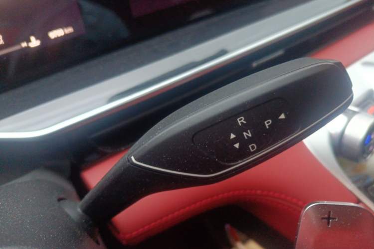 Used EXEED Stellar 2023 400T Four-Wheel Drive Enjoying the Flying Fish Edition Gear Lever