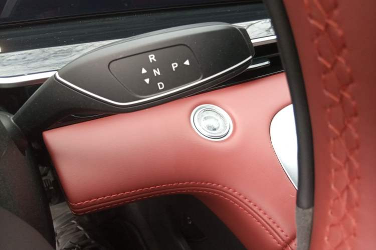 Used EXEED Stellar 2023 400T Two-Wheel Drive Comfort Edition Gear Lever