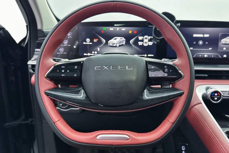 Used EXEED Stellar 2023 400T Two-Wheel Drive Comfort Flyfish Edition Interior 2