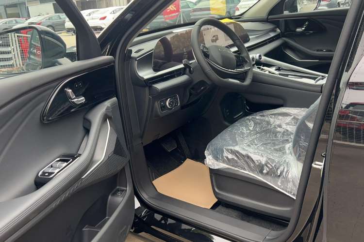 Used EXEED Stellar 2023 400T Two-Wheel Drive Comfort Edition Interior 2