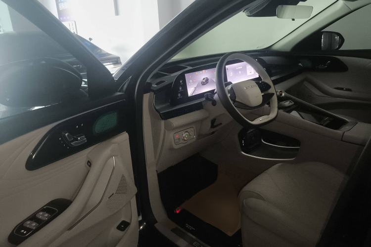 Used EXEED Stellar 2023 400T Two-Wheel Drive Luxury Edition Interior 3