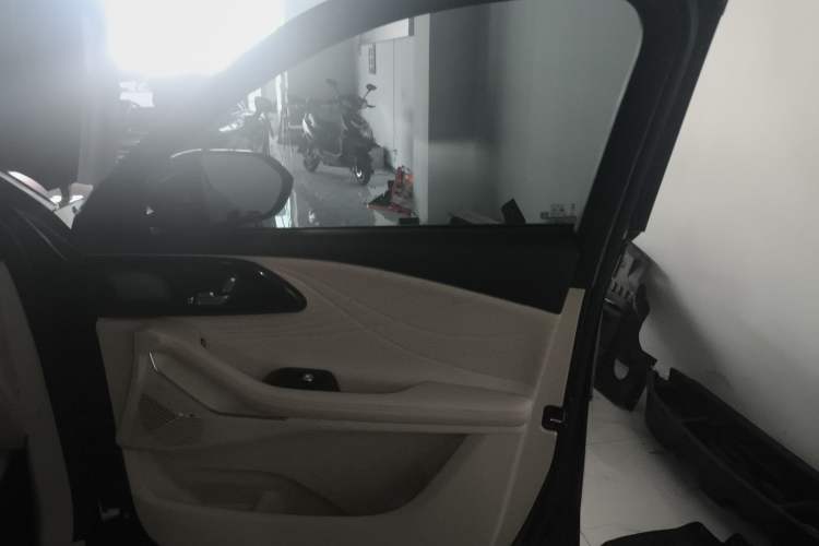 Used EXEED Stellar 2023 400T Two-Wheel Drive Luxury Edition Interior 5
