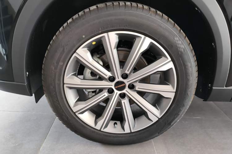 Used EXEED Stellar 2023 400T Two-Wheel Drive Comfort Edition Left Front Wheel Hub
