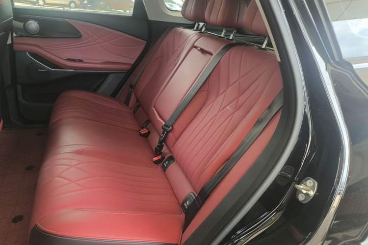 Used EXEED Stellar 2023 400T Two-Wheel Drive Comfort Edition Left Rear Seat