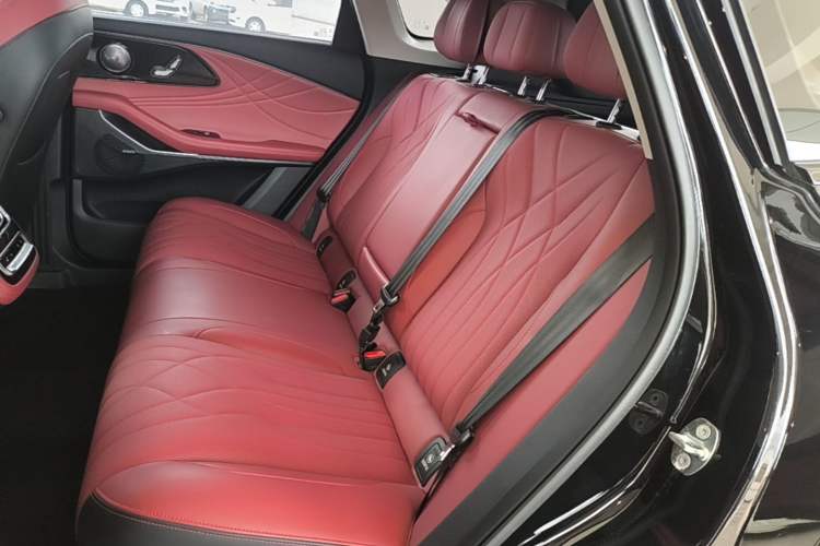 Used EXEED Stellar 2023 400T Four-Wheel Drive Enjoying the Flying Fish Edition Left Rear Seat
