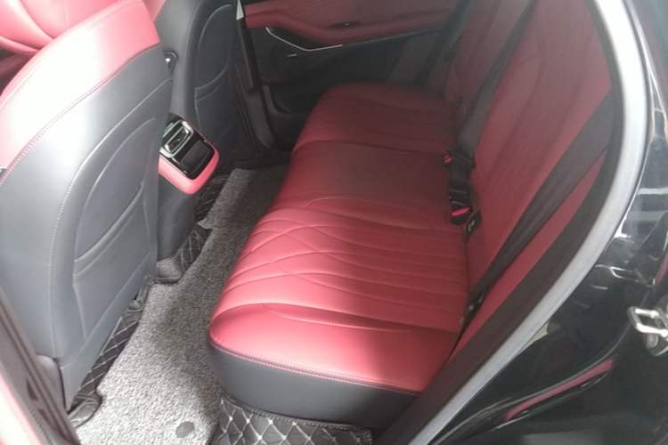 Used EXEED Stellar 2023 400T Four-Wheel Drive Premium Flying Fish Edition Left Rear Seat