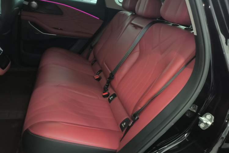 Used EXEED Stellar 2023 400T Four-Wheel Drive Premium Flying Fish Edition Left Rear Seat