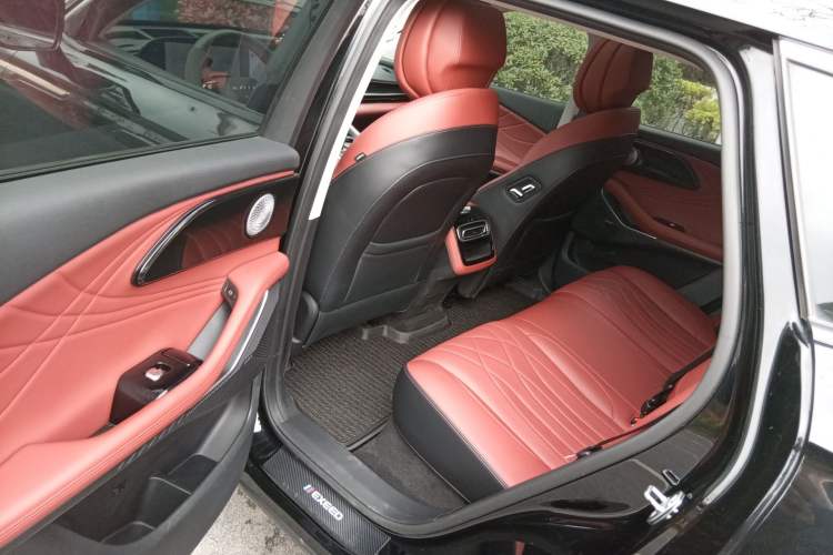 Used EXEED Stellar 2023 400T Two-Wheel Drive Comfort Edition Left Rear Seat