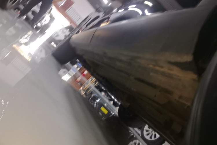 Used EXEED Stellar 2023 400T Two-Wheel Drive Comfort Flyfish Edition Left Side Sill