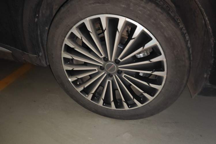 Used EXEED Stellar 2023 400T Four-Wheel Drive Premium Flying Fish Edition Right Front Wheel Hub