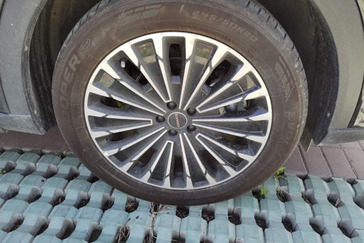 Used EXEED Stellar 2023 400T Four-Wheel Drive Premium Flying Fish Edition Right Front Wheel Hub