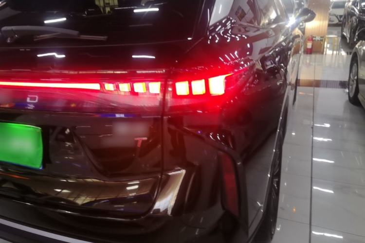 Used EXEED Stellar 2023 400T Two-Wheel Drive Comfort Flyfish Edition Right Rear Taillight