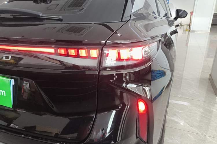 Used EXEED Stellar 2023 400T Four-Wheel Drive Premium Flying Fish Edition Right Rear Taillight