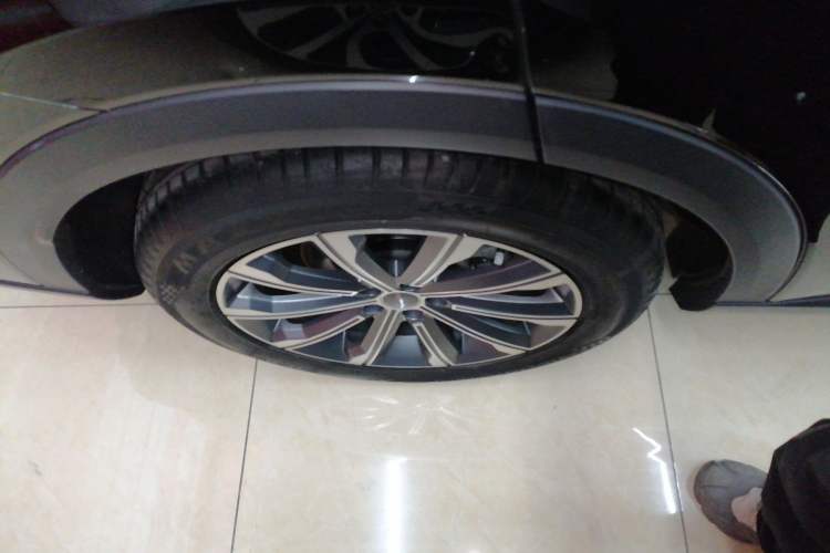 Used EXEED Stellar 2023 400T Two-Wheel Drive Comfort Edition Right Rear Wheel Hub