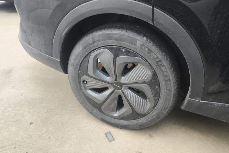 Used EXEED Stellar 2023 400T Four-Wheel Drive Luxury Edition Right Rear Wheel Hub