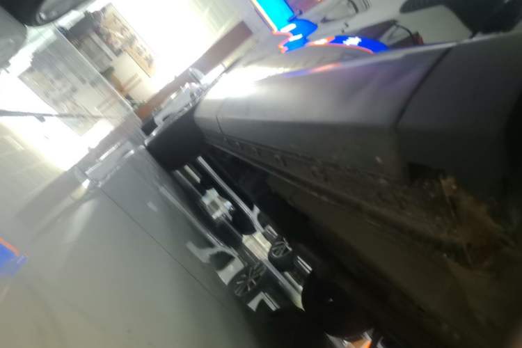 Used EXEED Stellar 2023 400T Two-Wheel Drive Comfort Flyfish Edition Right Side Sill