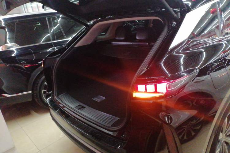 Used EXEED Stellar 2023 400T Two-Wheel Drive Comfort Edition Trunk