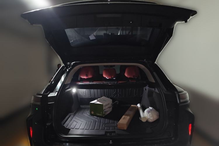 Used EXEED Stellar 2023 400T Four-Wheel Drive Premium Flying Fish Edition Trunk