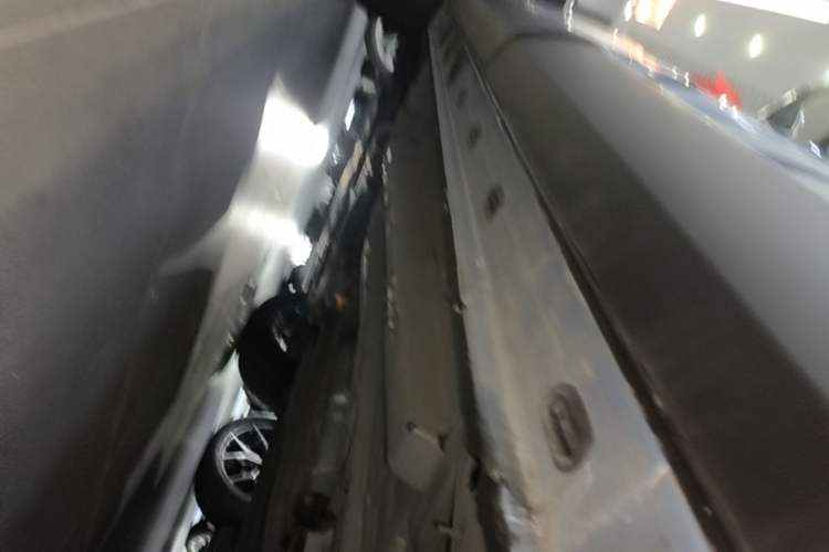 Used EXEED Stellar 2023 400T Two-Wheel Drive Comfort Edition Left Side Sill