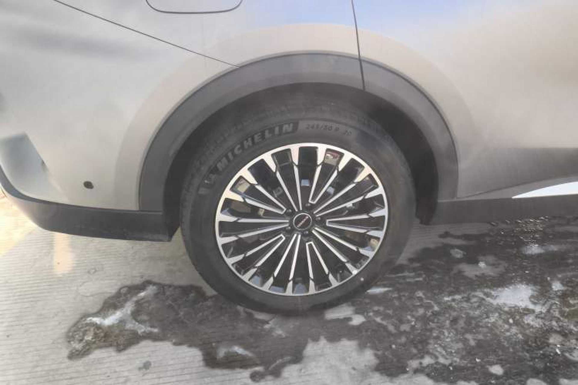 Used EXEED Stellar 2023 400T Four-Wheel Drive Deluxe Flying Fish Edition Exterior 8