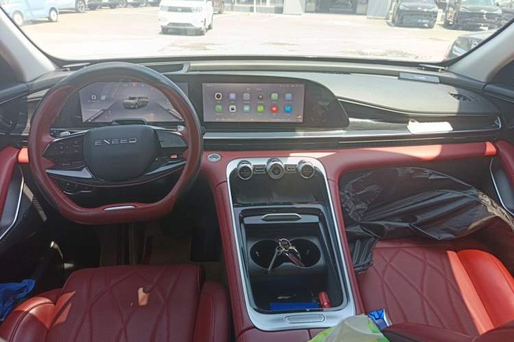 Used EXEED Stellar 2023 400T Four-Wheel Drive Premium Flying Fish Edition Center Console