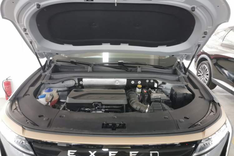 Used EXEED Stellar 2023 400T Two-Wheel Drive Comfort Flyfish Edition Engine Bay