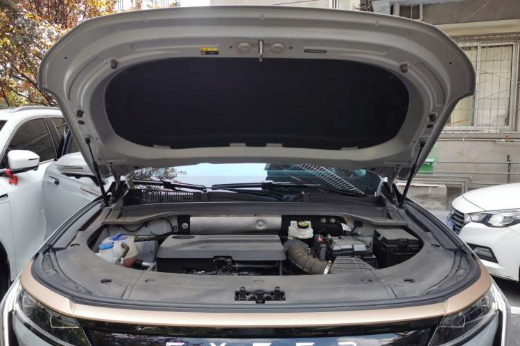 Used EXEED Stellar 2023 400T Four-Wheel Drive Premium Flying Fish Edition Engine Bay
