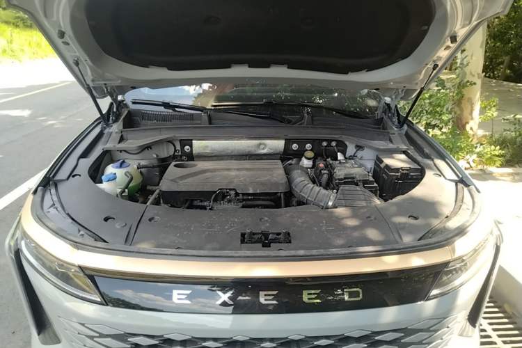 Used EXEED Stellar 2023 400T Two-Wheel Drive Comfort Edition Engine Bay