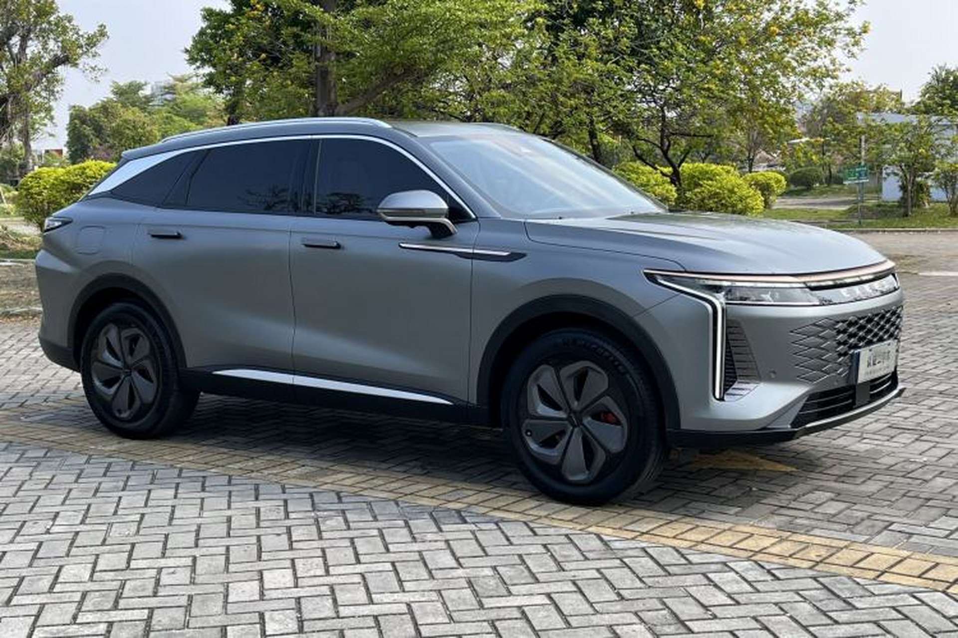 Used EXEED Stellar 2023 400T Two-Wheel Drive Luxury Edition Exterior 2