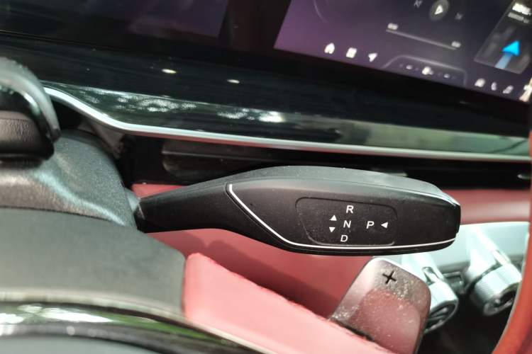 Used EXEED Stellar 2023 400T Four-Wheel Drive Deluxe Edition Gear Lever