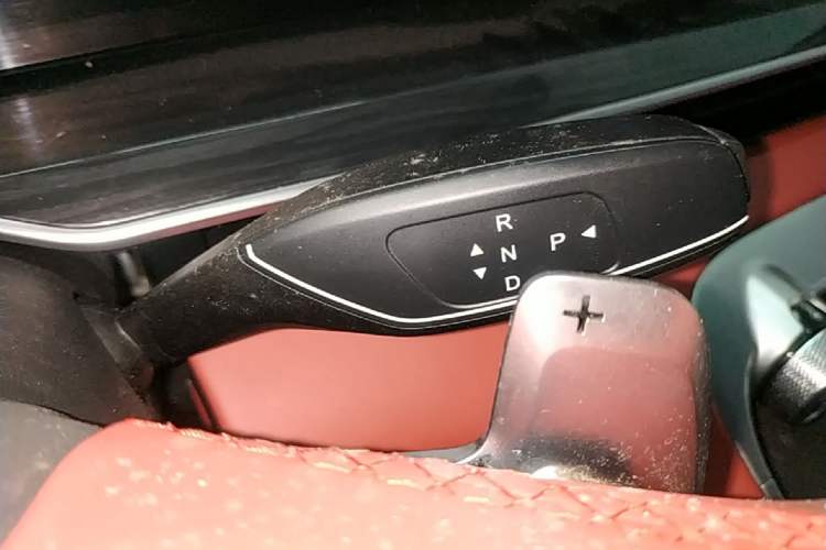 Used EXEED Stellar 2023 400T Two-Wheel Drive Comfort Edition Gear Lever
