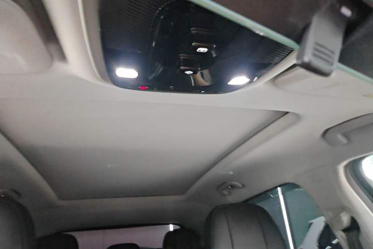 Used EXEED Stellar 2023 400T Two-Wheel Drive Comfort Edition Headliner