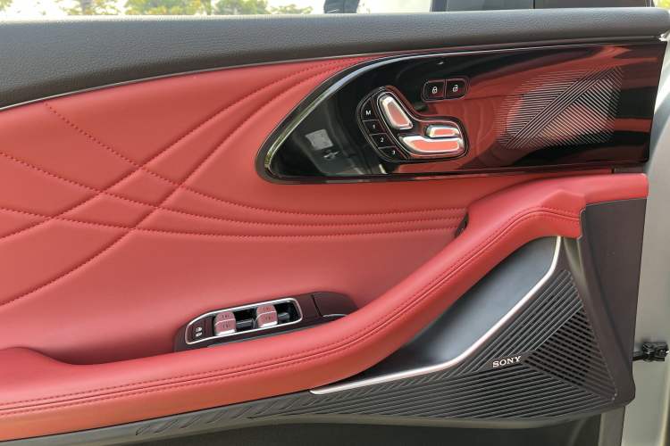 Used EXEED Stellar 2023 400T Two-Wheel Drive Luxury Edition Interior 4